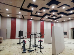 是集商贸、办公、餐饮、文娱、休闲于一体的亚